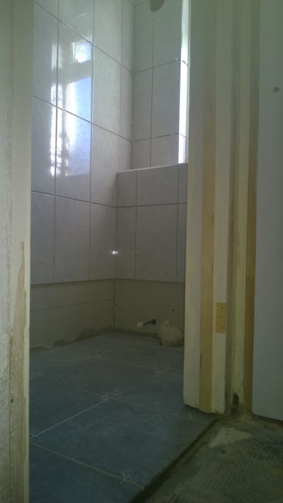 small bathroom tiling
