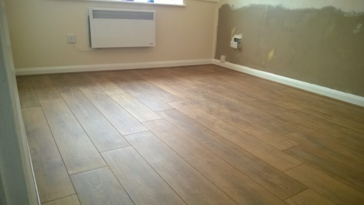 bedroom laminate floor
